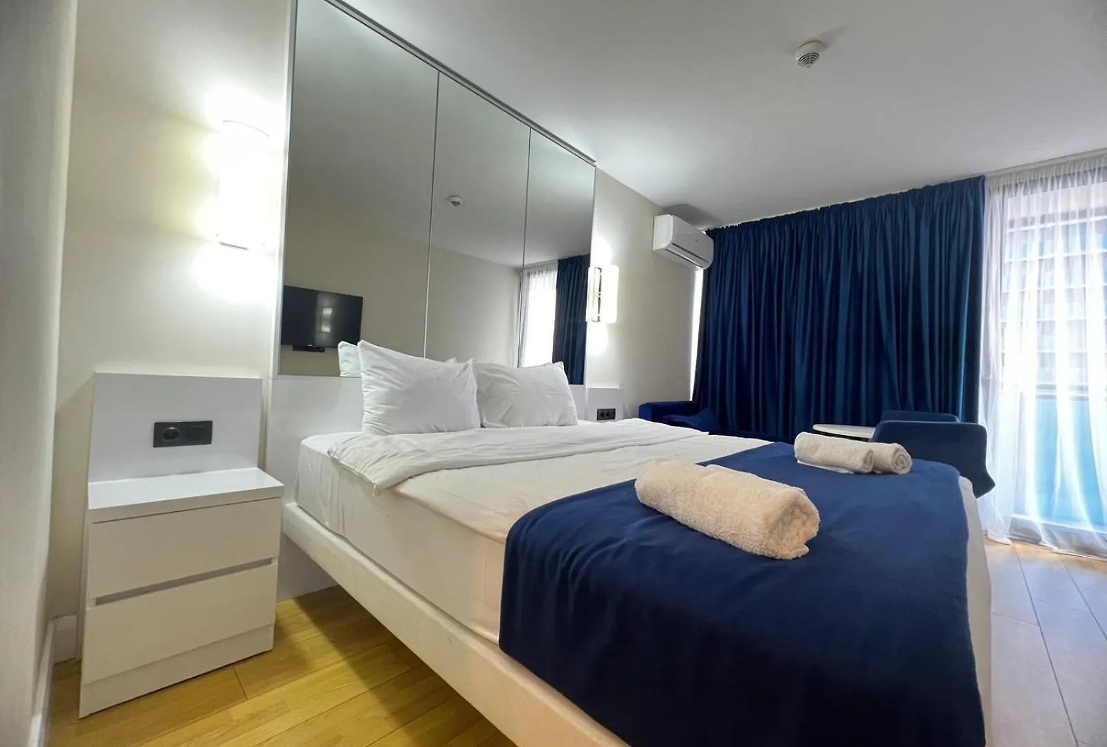 Hotel Downtown Centre In Batumi Aparthotel Orbi City N2